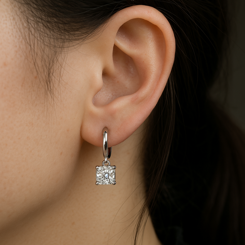 Boucles d'Oreilles Pendantes Carrées Aurora | Or Blanc
