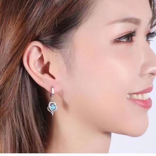 Boucles d'Oreilles Pendantes Cœur Éclipse | Or Blanc