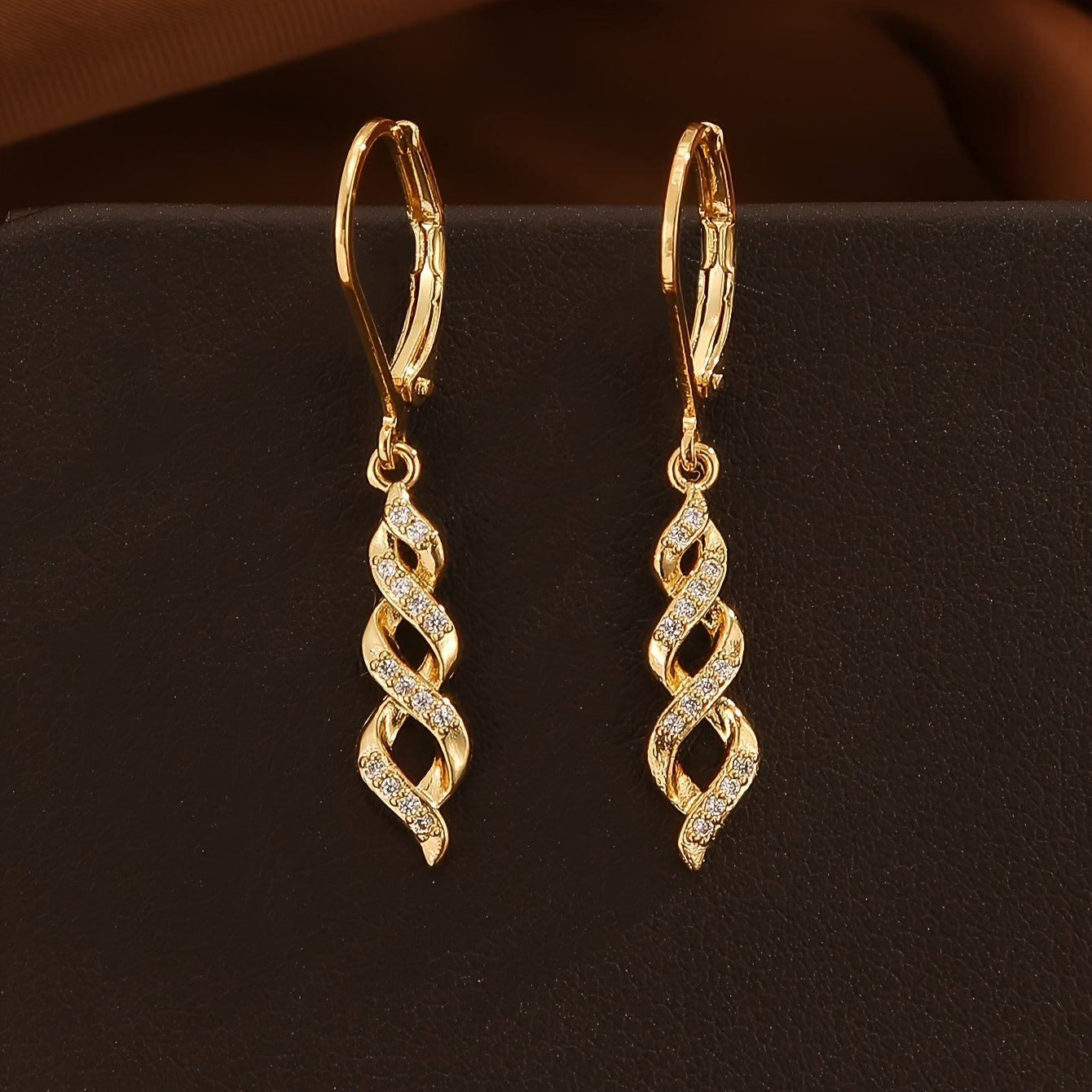 Boucles d'Oreilles Torsadées Scintillantes Ava | Or
