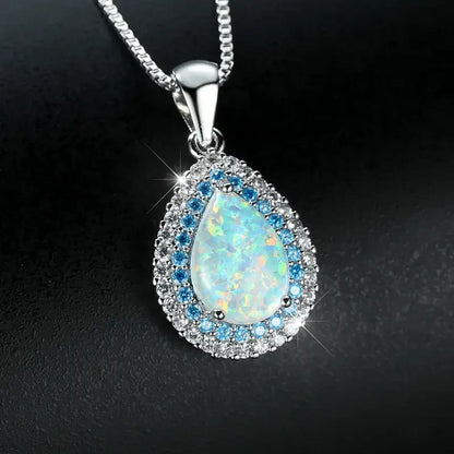 Collier Pendentif Opale Bleue Étincelante | Or Blanc